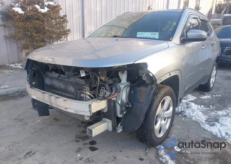 2019 Jeep Compass Latitude 4X4 from USA, damaged, VIN 3C4NJDBB6KT839388